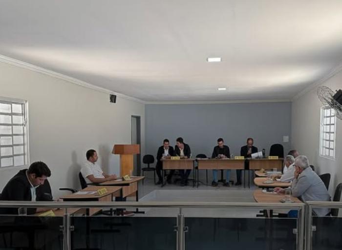 Câmara de Vereadores de Olivença pede menos sessões e menos transparência