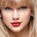Taylor Swift recebe certificado triplo de platina por 3 milhões de cópias vendidas do CD “Red”