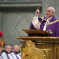 Para Papa, lecionar é trabalho ‘belo’ e ‘mal pago’