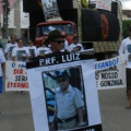 Familiares de policiais mortos no Sertão fazem manifestação em Santana
