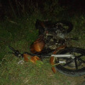 Duas pessoas morrem em acidente entre caminhão e motocicleta em rodovia no Sertão