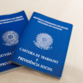 74% dos trabalhadores domésticos não possuem carteira assinada no Brasil
