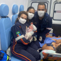 Socorristas do Samu fazem parto dentro da ambulância