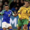 Sem inspiração, Brasil fica no 0 a 0 contra Jamaica e dá adeus à Copa