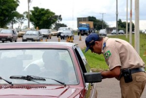 As regras mais rígidas para o Código de Trânsito foram estabelecidas pela Lei n.º 13.281 , sancionada em maio deste ano (Foto: Agência Brasil)