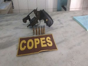 Arma apreendida em Canapi (Foto: Assessoria PM-AL)